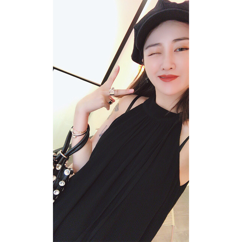 vcruan 2017夏季新款裙子 顯瘦掛脖清涼無袖心機純色連衣裙女氣質